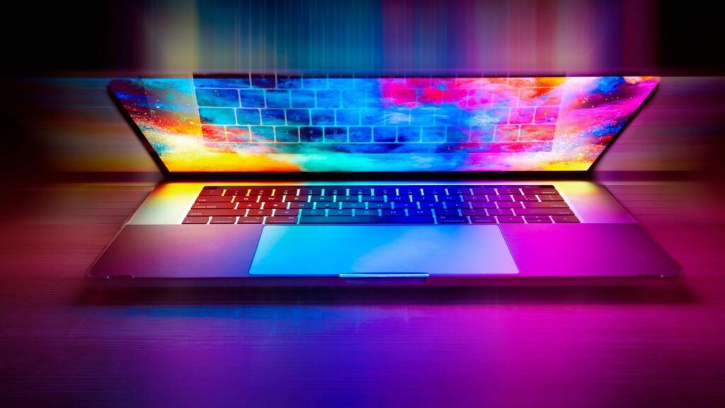 Si deseas más información de laptops Lenovo, visita el sitio web oficial de Lenovo.