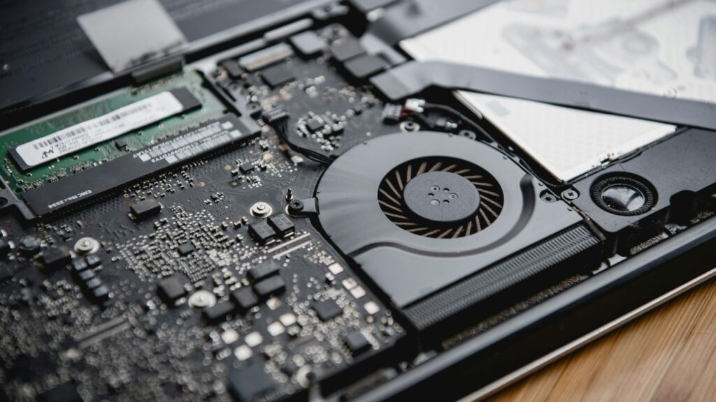 Si deseas más información, sobre “cómo evitar el recalentamiento y prolongar la vida útil de tu laptop HP”, visita el sitio web oficial de HP.